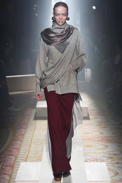 Look 19